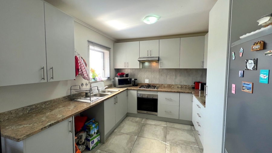 2 Bedroom Property for Sale in Reebok Western Cape